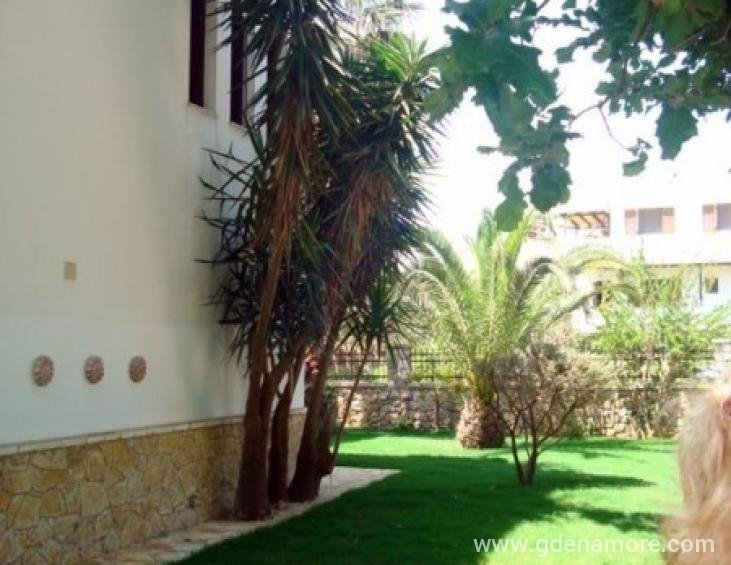 Vila Dina Sivota