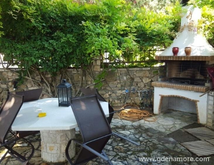 Vila Dina Sivota