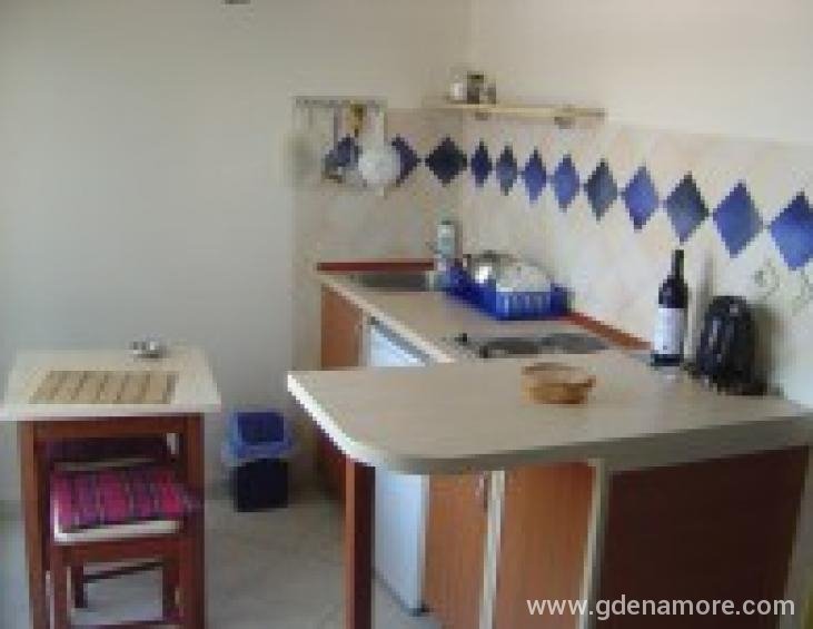 studio apartman-kuhinja