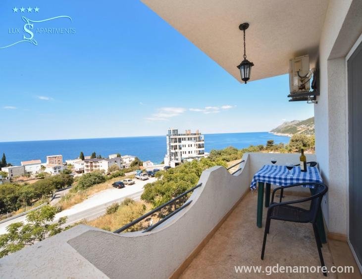 Pogled sa terase dvokrevetnog apartmana