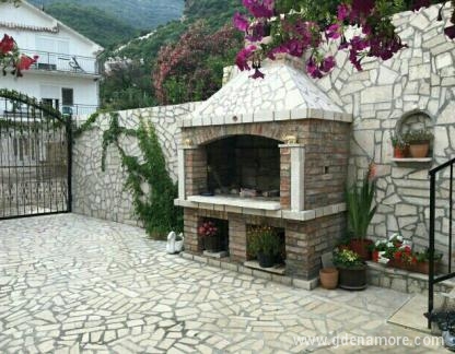 Nikolina, private accommodation in city Bao&scaron;ići, Montenegro
