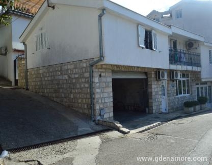 Апартаменти &quot;Влаович&quot;, частни квартири в града Igalo, Черна Гора - apartmani Vlaovic