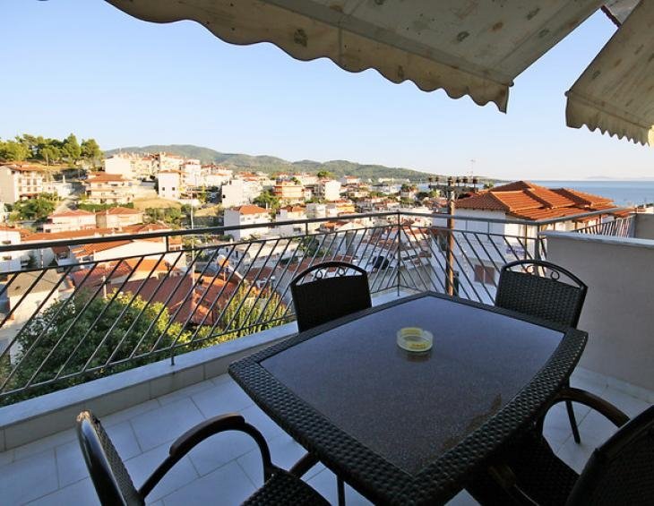 naias-house-neos-marmaras-sithonia-4-bed-apartment