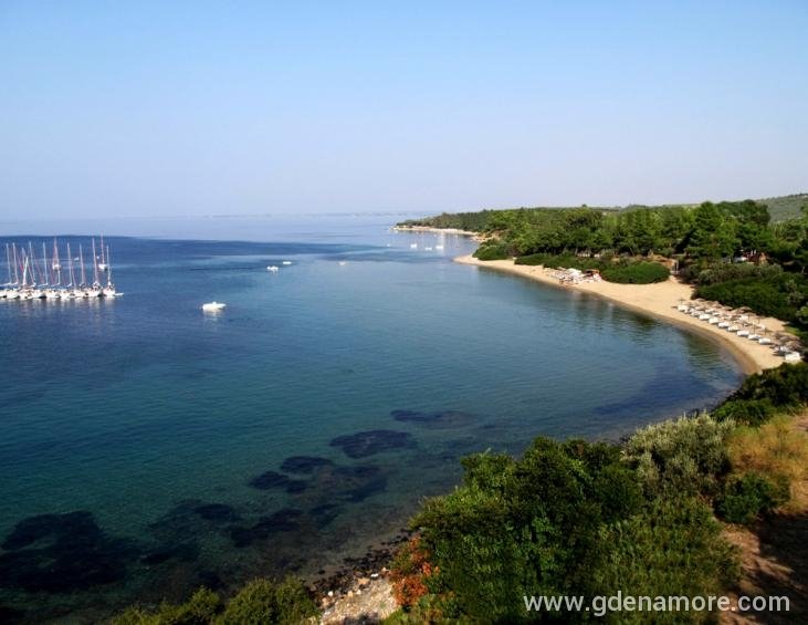 trikorfo-beach-resort-gerakini-sithonia-beach-1