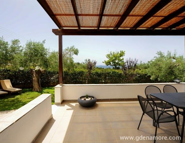trikorfo-beach-resort-gerakini-sithonia-panorama-j