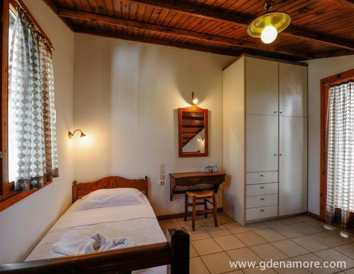 trikorfo-beach-resort-gerakini-sithonia-panorama-j