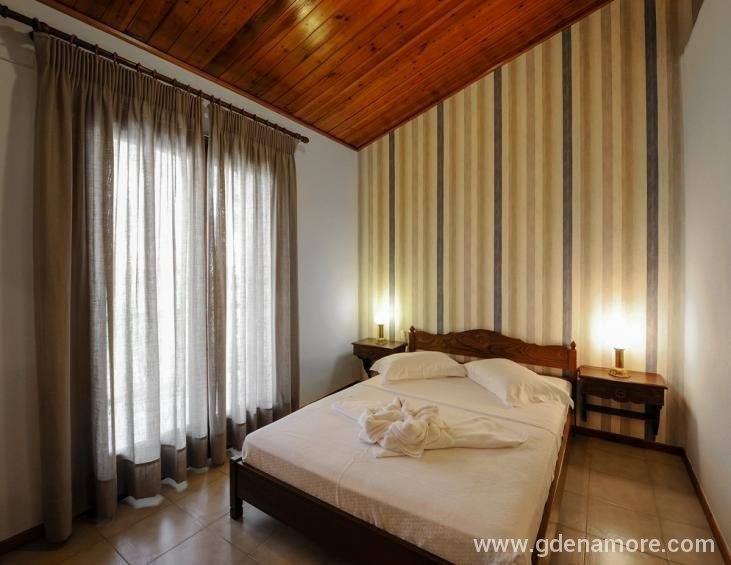 trikorfo-beach-resort-gerakini-sithonia-seaside-ju