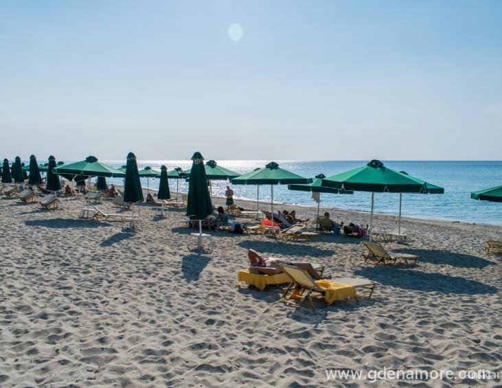 aigeopelagitika-beach-possidi-kassandra-8