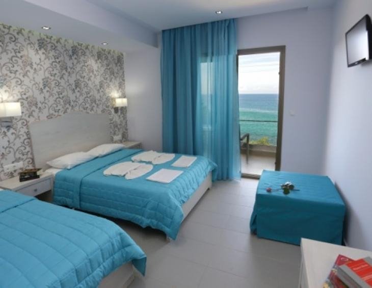 hotel_akti_thassos_triple_room_01