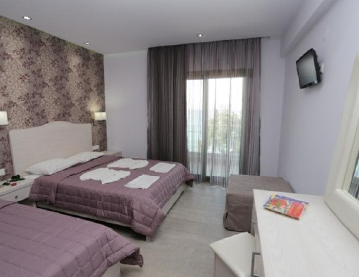 hotel_akti_thassos_triple_room_03