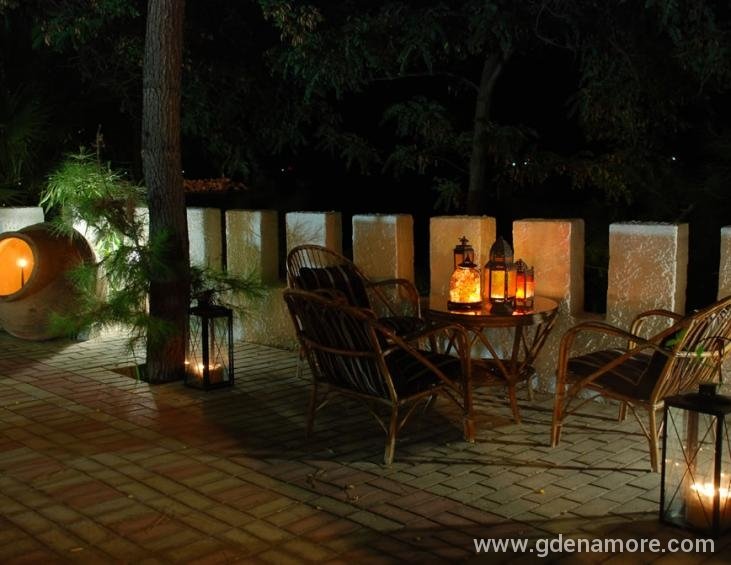 papaoikonomou-villa-outside-potos-thassos-25