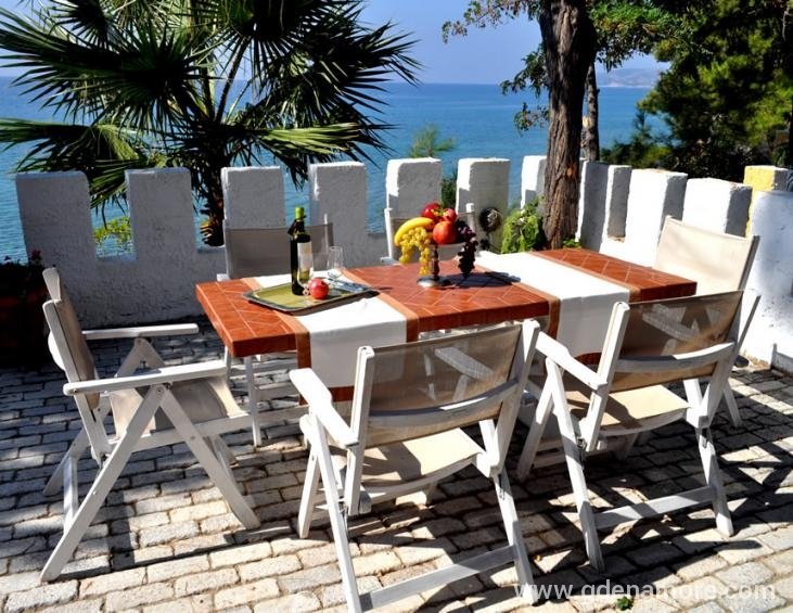 papaoikonomou-villa-outside-potos-thassos-5