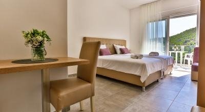 Apart-house Family, private accommodation in city Čanj, Montenegro