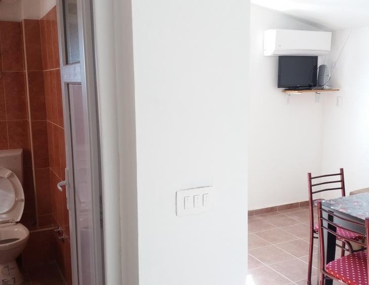 Apartman 2 (kupatilo)