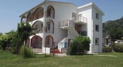 Apartments Milan, private accommodation in city Sutomore, Montenegro