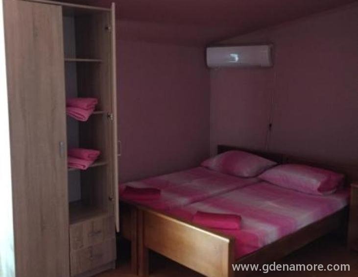 BEBB82AB-95D9-480A-94BE-BDCBBFAEE106