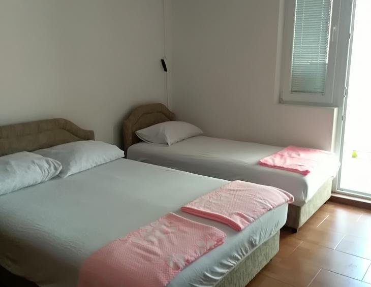 Trokrevetni apartman