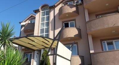 Apartments MUJANOVIC, private accommodation in city Bijela, Montenegro