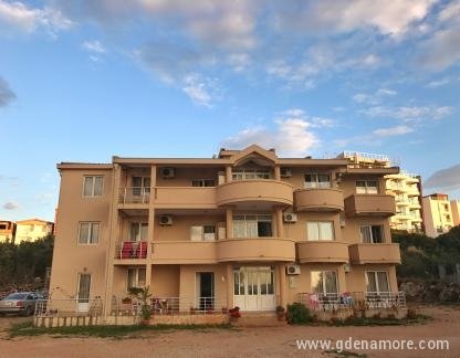 Apartments Lasta, private accommodation in city Dobre Vode, Montenegro - Glavna slika
