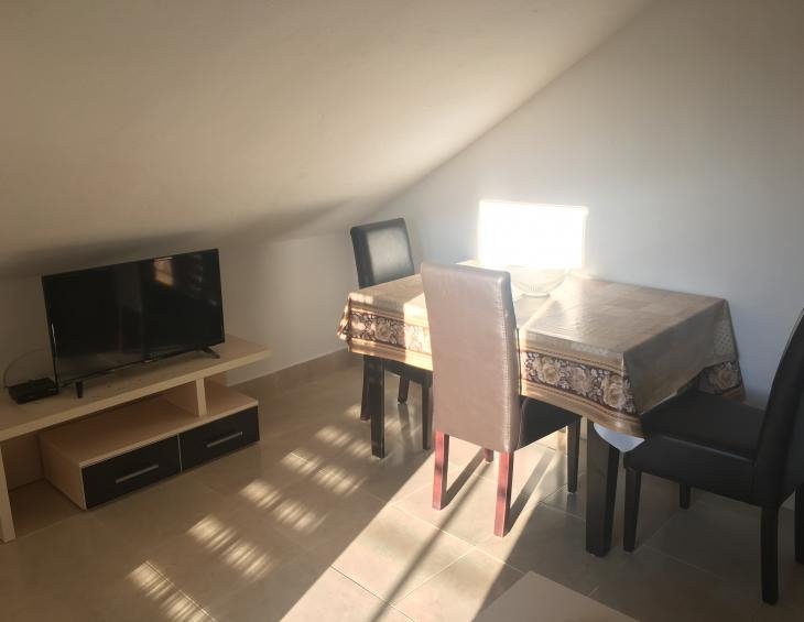 apartman br. 4 u kući