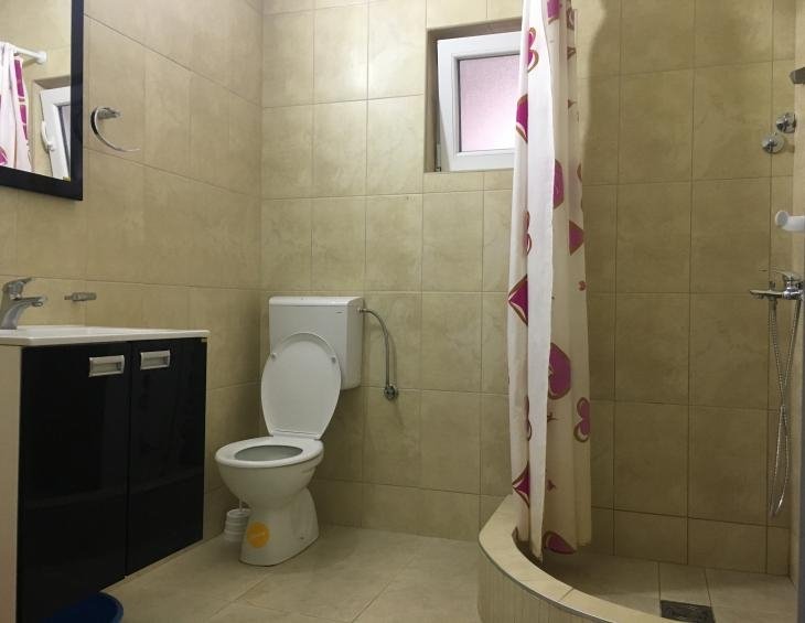 apartman br.2 u kući