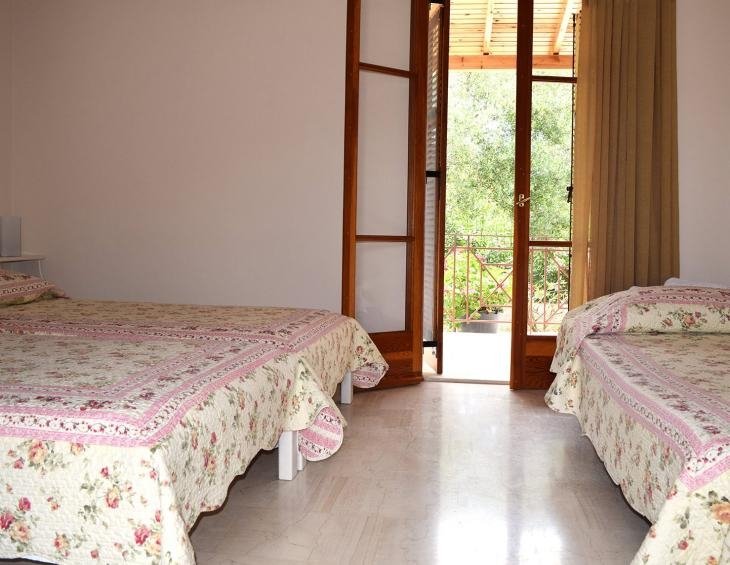 dendrolivano-studios-and-apartmens-minia-kefalonia