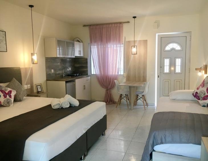 katerina-studios-nea-iraklitsa-kavala-3-bed-studio