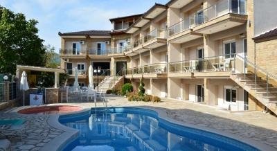 Maria Lux Apartments, private accommodation in city Stavros, Greece