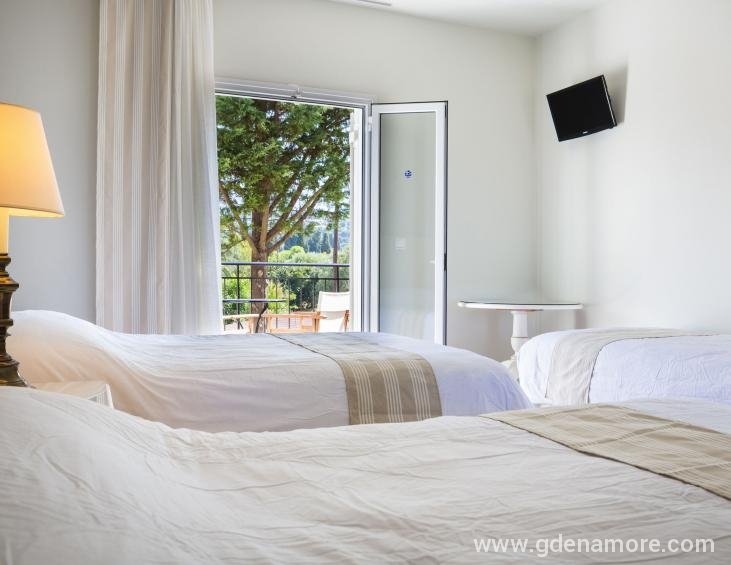 olive-grove-studios-and-apartments-svoronata-kefal