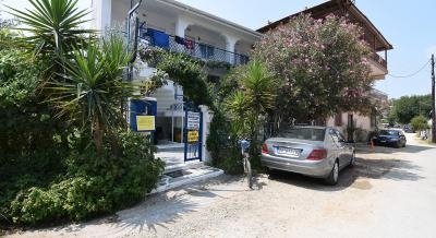 Stegiovana Maisonettes, private accommodation in city Stavros, Greece