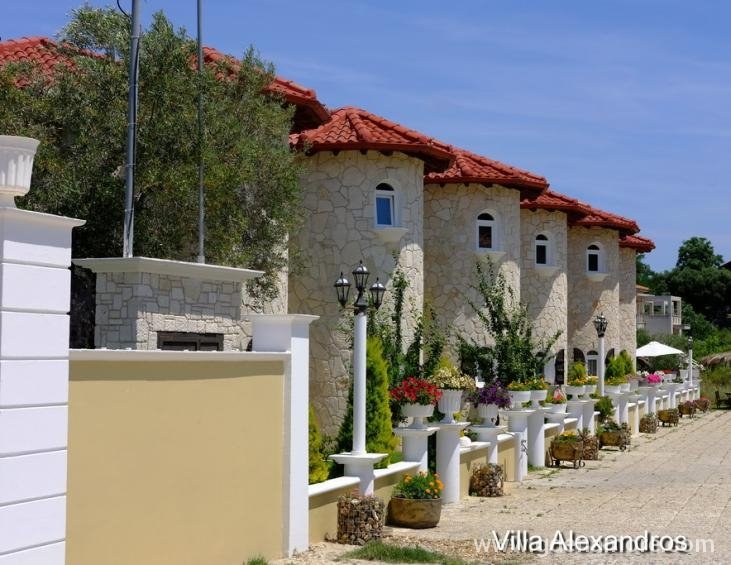 alexandros-maissonetes-polychrono-kassandra-11