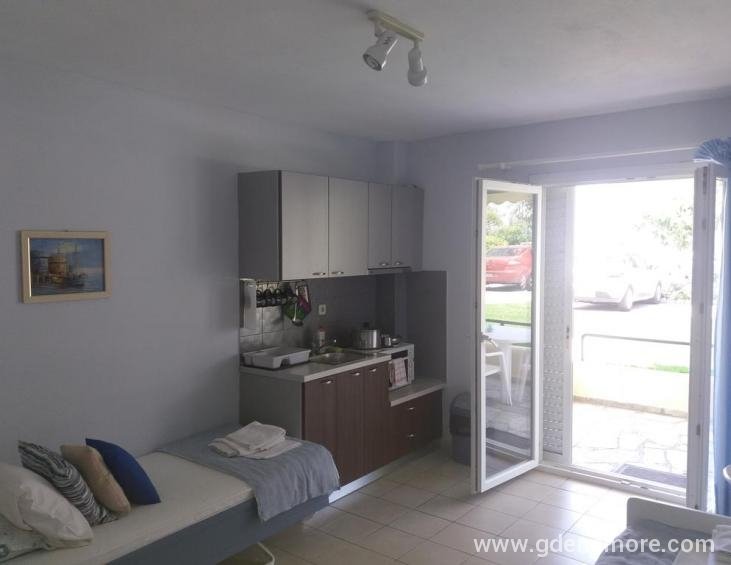 by-the-sea-apartments-siviri-kassandra-4-bed-apart