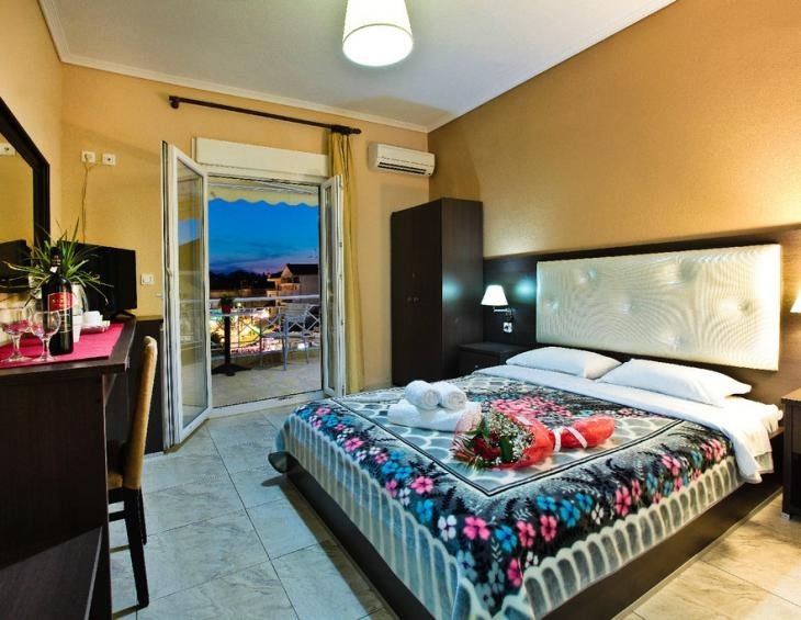 epavli-studios-nea-kallikratia-kassandra-2-bed-roo