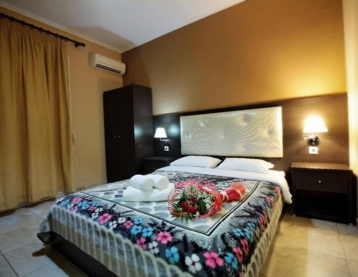 epavli-studios-nea-kallikratia-kassandra-2-bed-roo