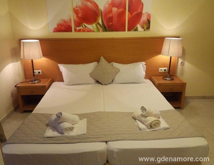 riviera-villa-stavros-thessaloniki-4-bed-studio-po