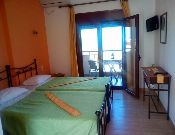 sofis-house-neos-marmaras-sithonia-2-bed-studio-4-