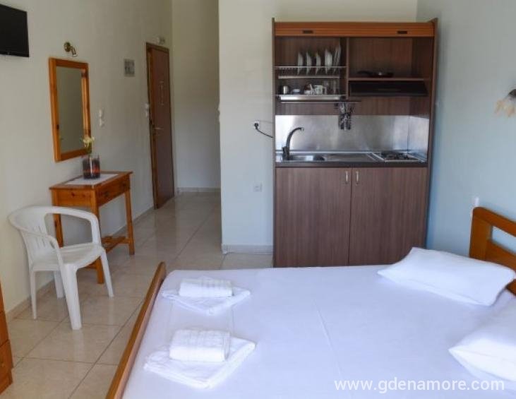 soultana-house-rooms-apartments-neos-marmaras-sith