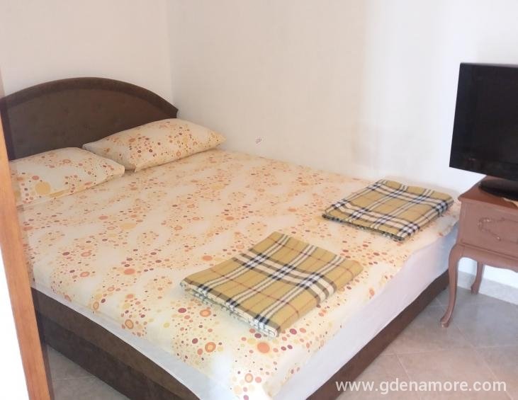 2  apartman prizemlje