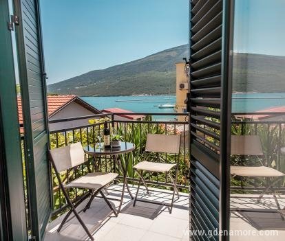 Apartments Blue Sea - Djenovici, private accommodation in city Djenović, Montenegro