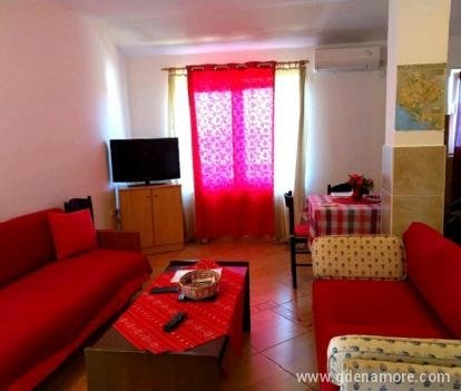 Apartamentos "NERA" - Tivat 3 ***, (2 apartamentos) - "LAS MEJORES VACACIONES EN MONTENEGRO", alojamiento privado en Tivat, Montenegro
