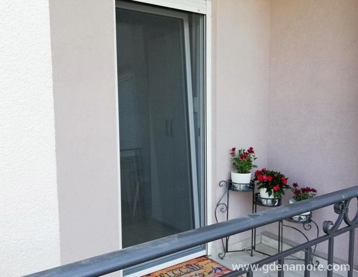 APARTMAN PRIZEMLJE