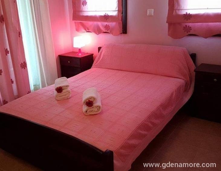 anastasia-pansion-ammouliani-athos-2-bed-room-11