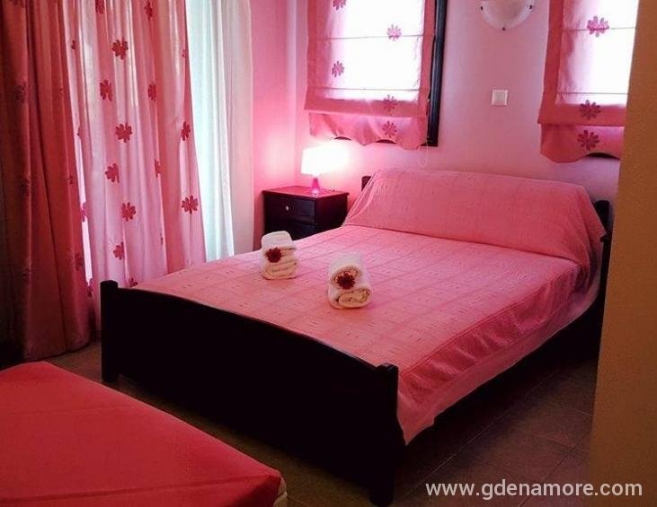 anastasia-pansion-ammouliani-athos-2-bed-room-12