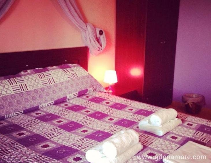 anastasia-pansion-ammouliani-athos-2-bed-room-24