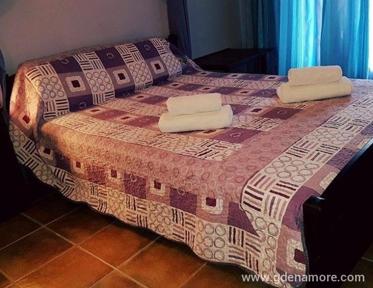 anastasia-pansion-ammouliani-athos-2-bed-room-26