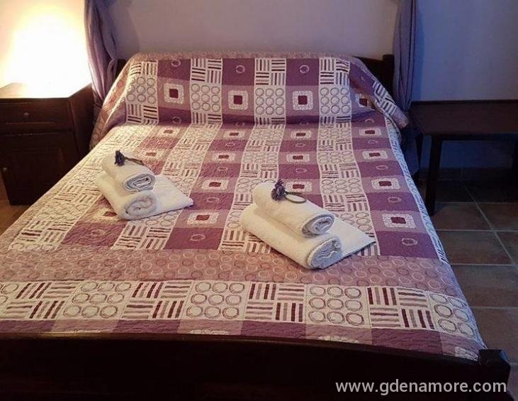 anastasia-pansion-ammouliani-athos-2-bed-room-27