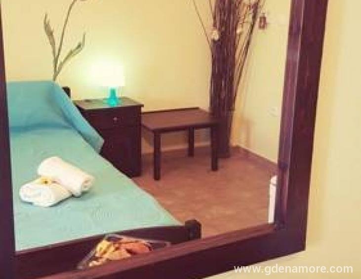 anastasia-pansion-ammouliani-athos-3-bed-room-11
