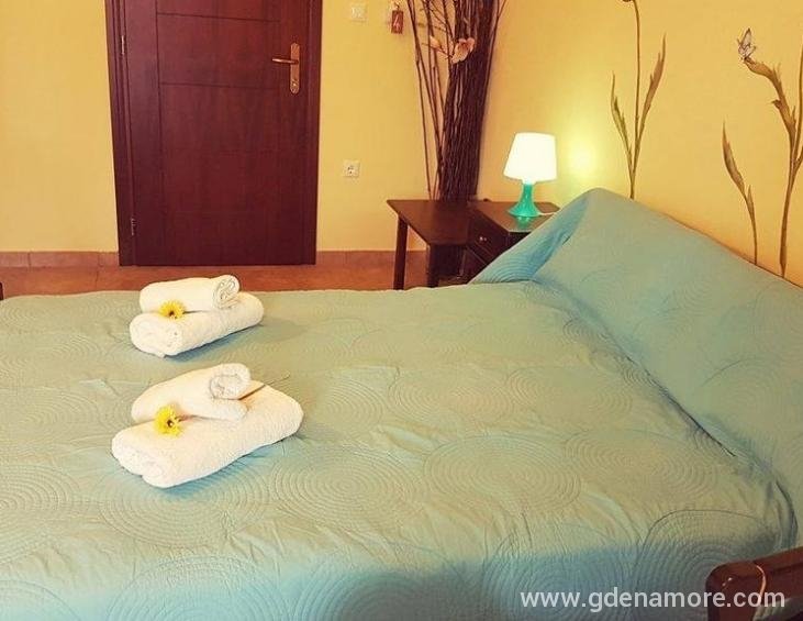 anastasia-pansion-ammouliani-athos-3-bed-room-3