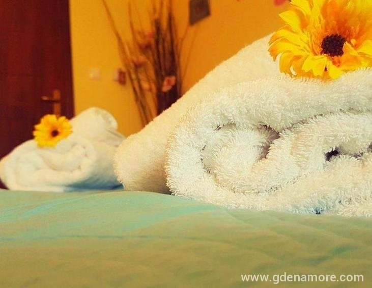 anastasia-pansion-ammouliani-athos-3-bed-room-7