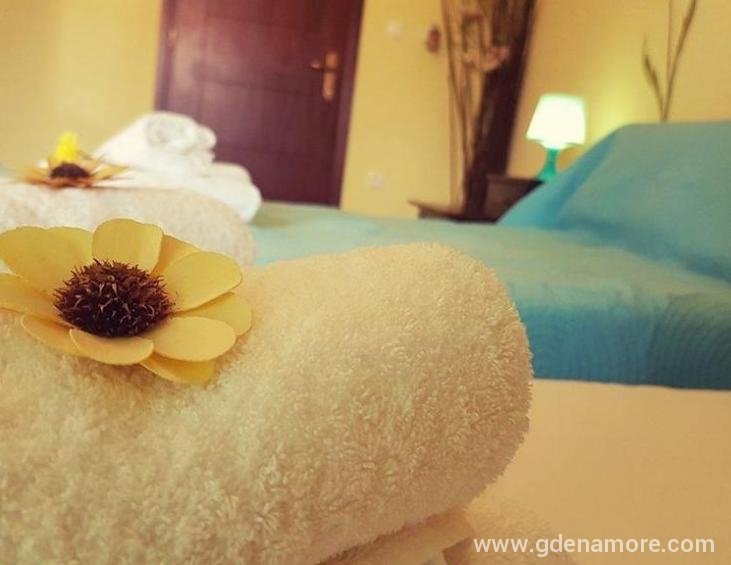 anastasia-pansion-ammouliani-athos-3-bed-room-8